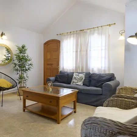 Alizuth Βίλα Πουέρτο Ντελ Κάρμεν